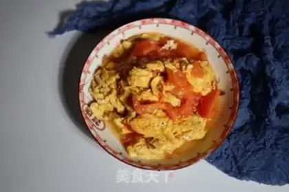 Make Tomato fried eggs step 9