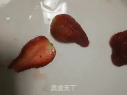 Make Puss fishing for strawberries step 2