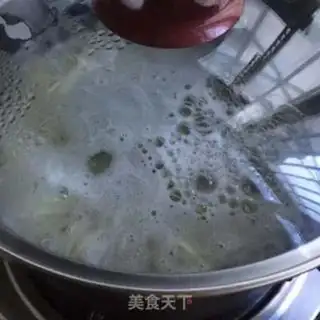 Make Sour eggs and spinach noodles step 5