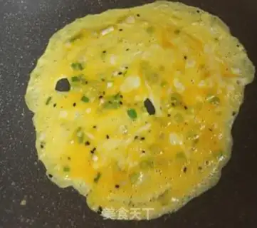 Make An egg cake with an onion step 3