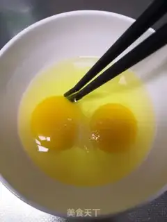 Make Tomato fried eggs step 0