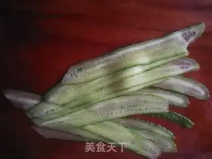 Make Cucumber roll step 2