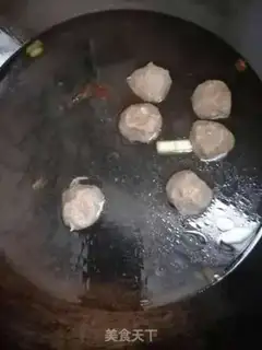 Make Breakfast beefball soup step 2
