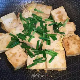Make Garlic eggs and tofu step 9