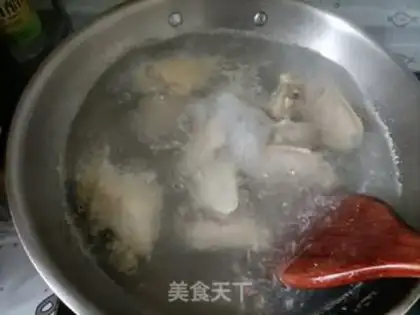 Make Beer with chicken wings step 1