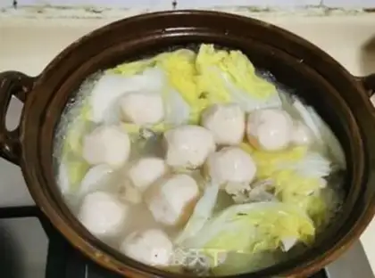 Make Shrimpball, yellow-heart chicken soup step 6