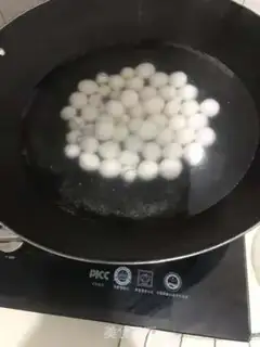 Make Red sugar soup step 1