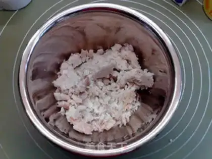 Make A cheese-smelting veal waffles step 1