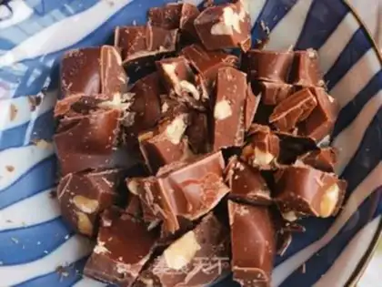 Make Chocolate nuts step 1