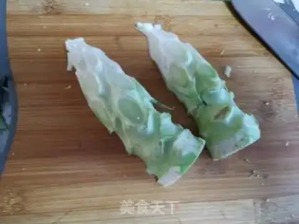 Make The broccoli has a tree step 4