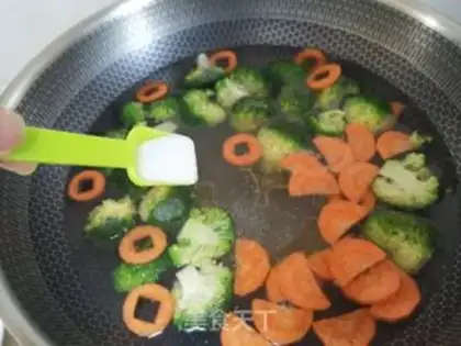 Make The broccoli has a tree step 5