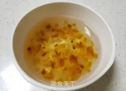 Make Peach gel soup step 1