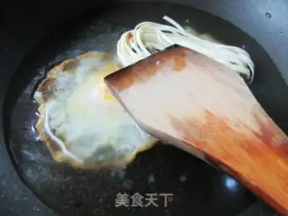 Make Duck egg beef noodles step 2