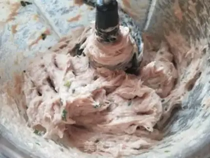 Make Onion porkballs step 8