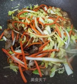 Make Carrot gravy noodles step 5