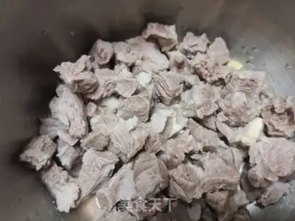 Make Roach and lamb stew step 1