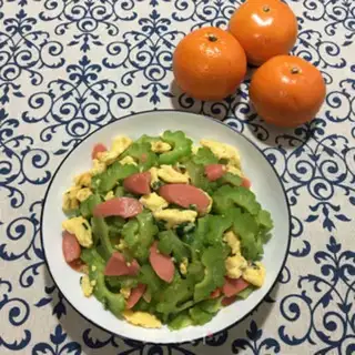 Make Eggs and ham and bitter melons step 8