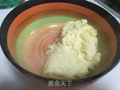 Make Eggs and guacamole step 2
