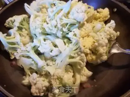 Make Garlic pastries step 6