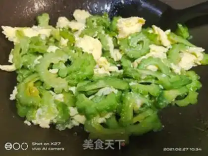 Make Eggs and guacamole step 5