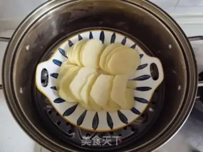 Make Volcanic mashed potatoes step 1