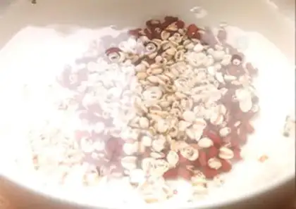 Make Wet rice cranberry tea step 0