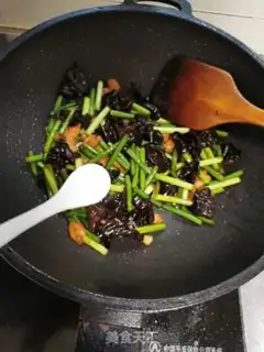 Make Garlic mussels step 7