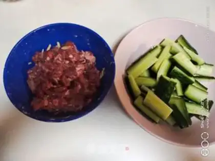 Make Cucumber beef step 0