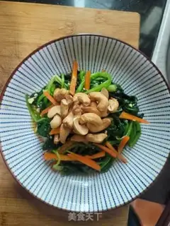 Make Spinach with cashew nuts step 8