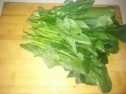 Make A spinach fan step 1