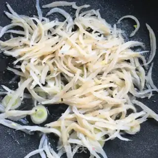 Make Silverfish chowder step 4