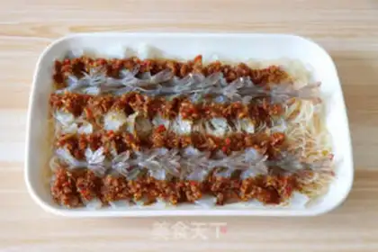 Make Dry old duck and garlic fan shrimp step 12