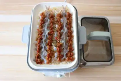 Make Dry old duck and garlic fan shrimp step 13
