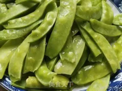 Make Clear the Dutch beans step 0