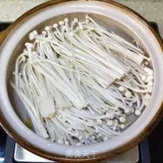 Make Golden pins and mushroom beef step 5