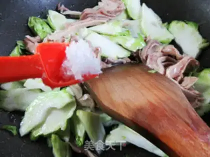 Make Piggy belly step 3