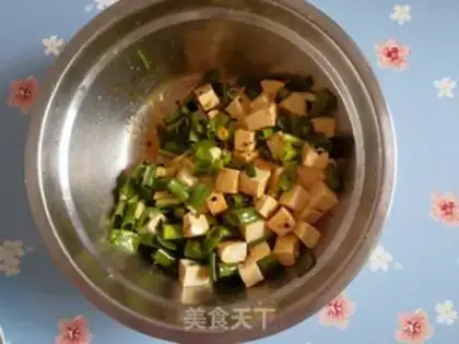 Make Spicy little onions with tofu step 6