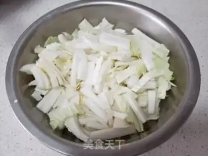 Make The cabbage with soy sauce step 1