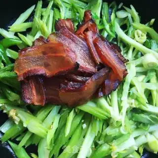 Make Celery green pepper and pork step 6
