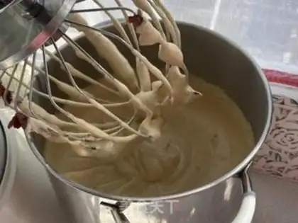 Make Golden date cake step 4