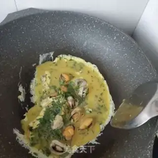 Make The mussels are swans step 10