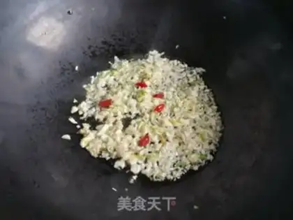 Make Garlic fan dolls step 6