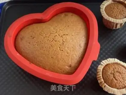 Make Golden date cake step 9