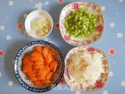 Make Pyramid carrots step 0