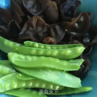 Make Onion wood with Dutch beans step 3