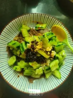 Make The cucumber with fragrance beef step 3