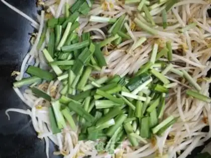 Make A green bean sprouts of cranberry step 6