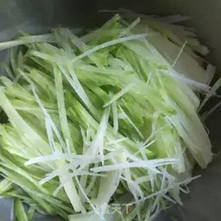 Make Sweet pepper and fruit radish step 2