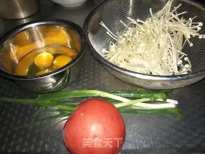 Make Tomato fried eggs step 0
