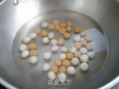 Make Double-coloured red bean soup step 9